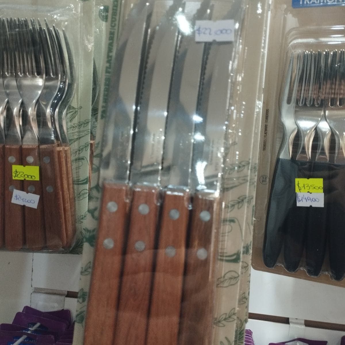 Cuchillos x 12 Mango madera